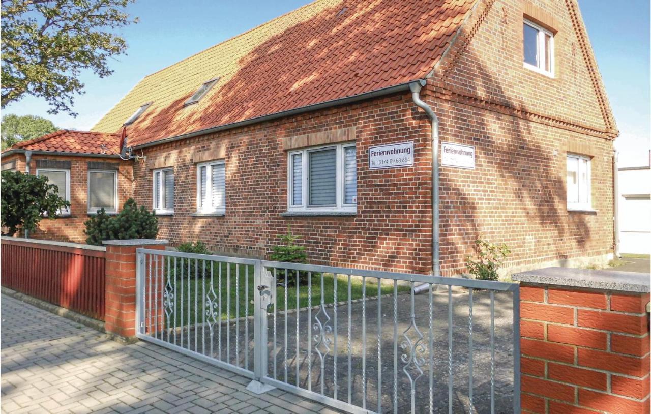 2 Bedroom Gorgeous Apartment In Luebtheen-Garlitz 外观 照片
